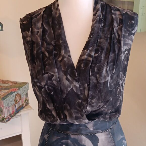Rachel Roy Sheer and Solid Camo Rose Dress . Mixed Media.Witchy.Cottagegoth - Picture 2 of 12